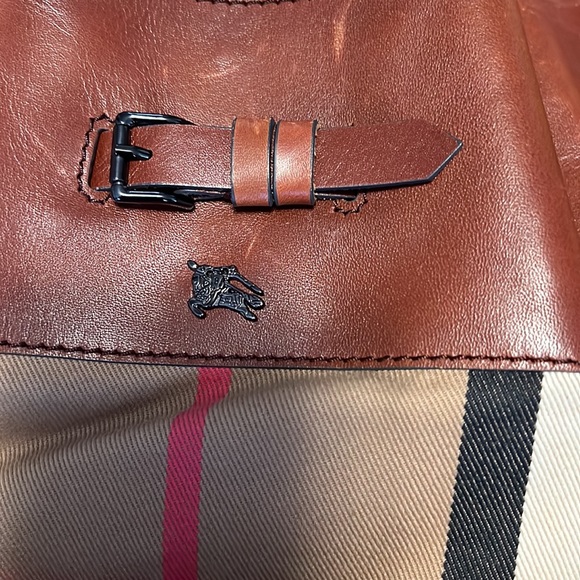 COPY - Burberry handbag ( read description) - Picture 3 of 16